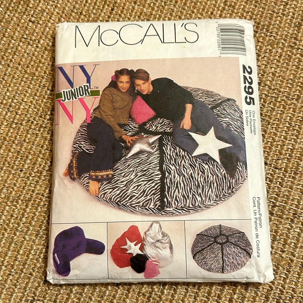 Vintage 90s McCall’s 2295 NYNY Junior Pillow pattern 6 styles NIP